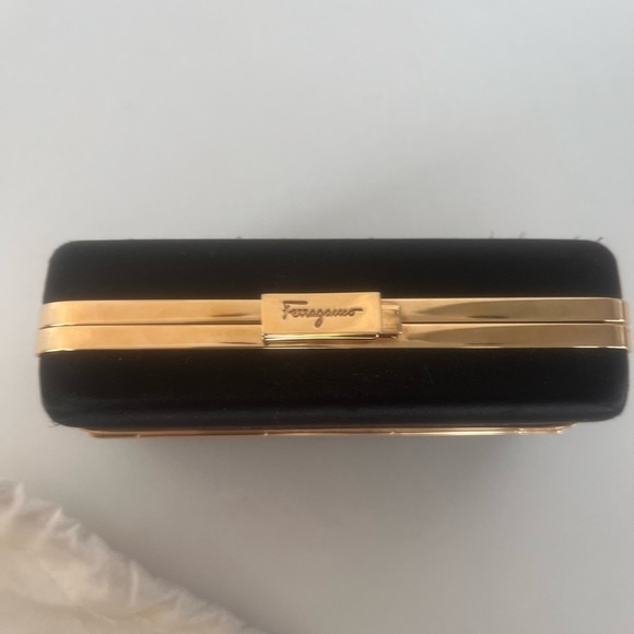 Ferragmo mini Macy box limited edition new with dust bag - Picture 3 of 17